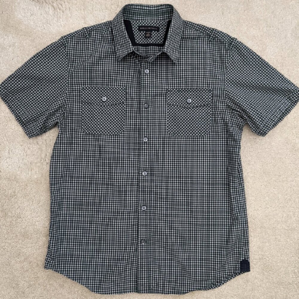 Banana Republic short sleeve button shirt medium green